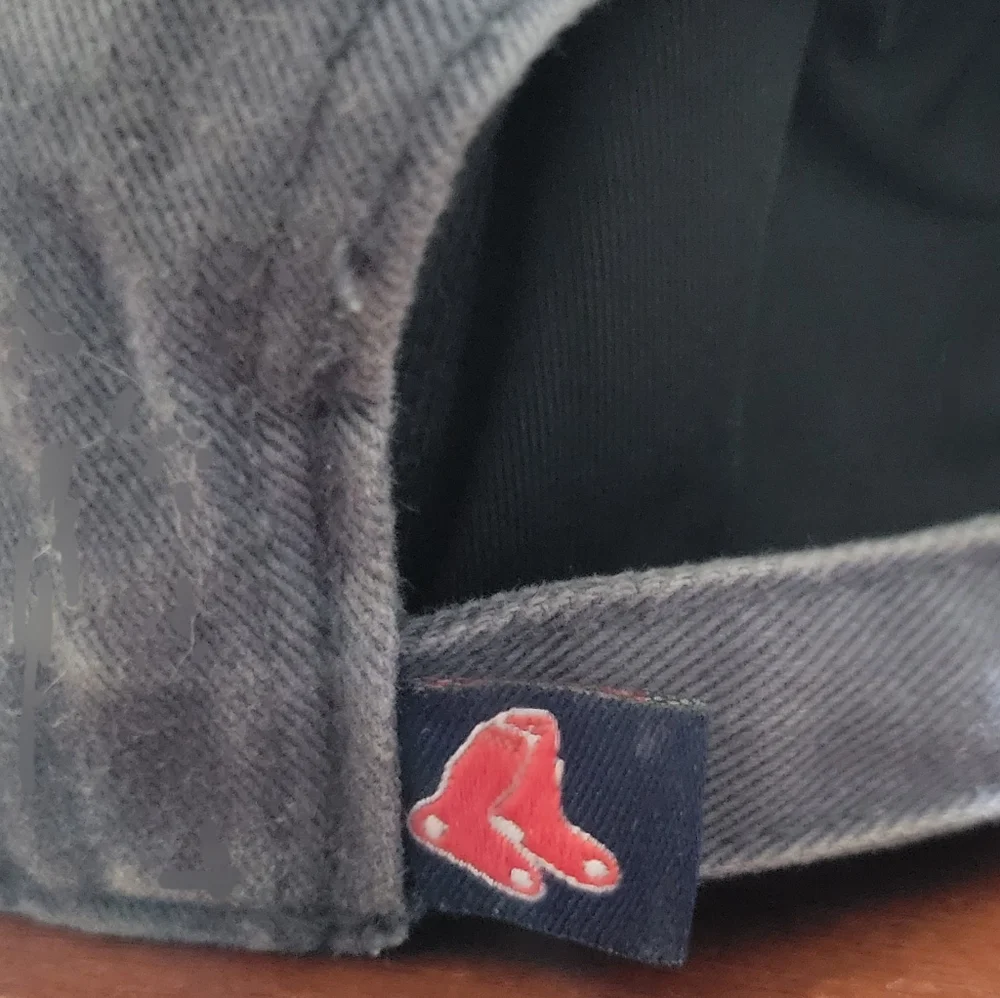 Bostin Red Sox B Logo Ball Cap